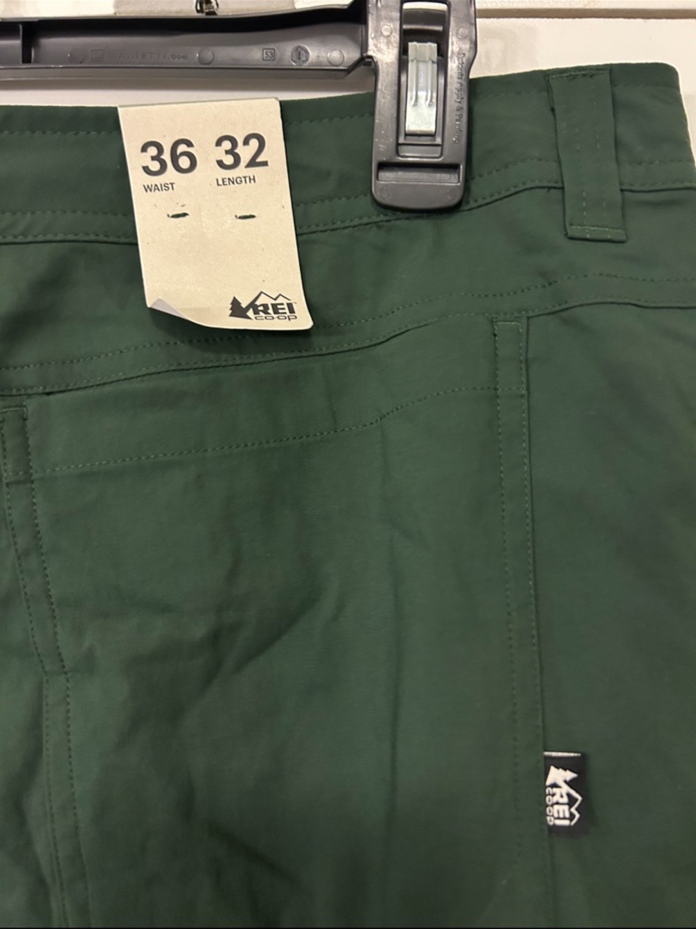 REI Men's Olive Green Cargo Pants - Picture 4 of 5